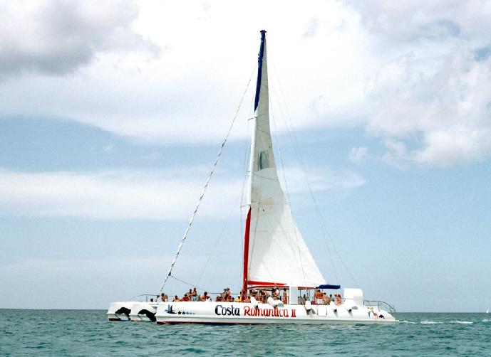 70ft sailing cataraman - Saona catamaran
