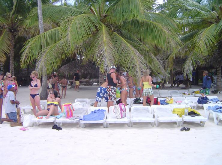 Beach Chairs Abanica Beach - Saona catamaran