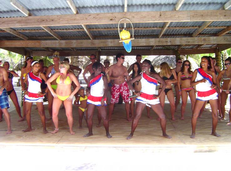 Animation on the beach - Saona Island